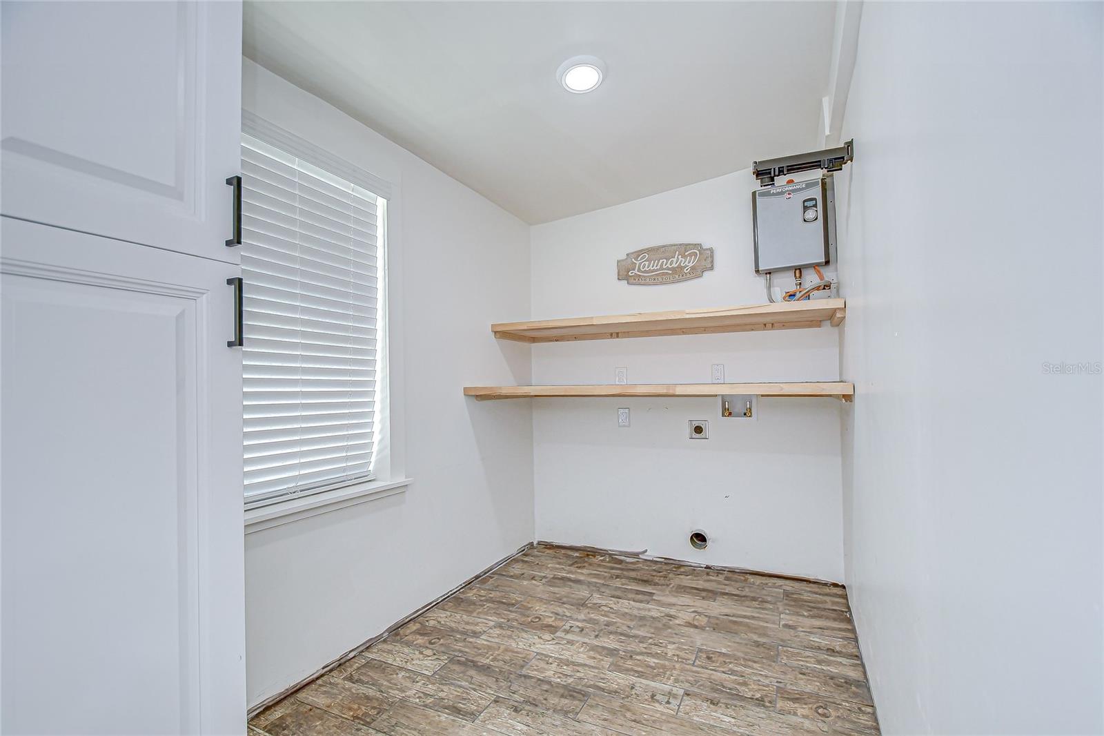 Image 60 of 60 For 1013 Berry Avenue