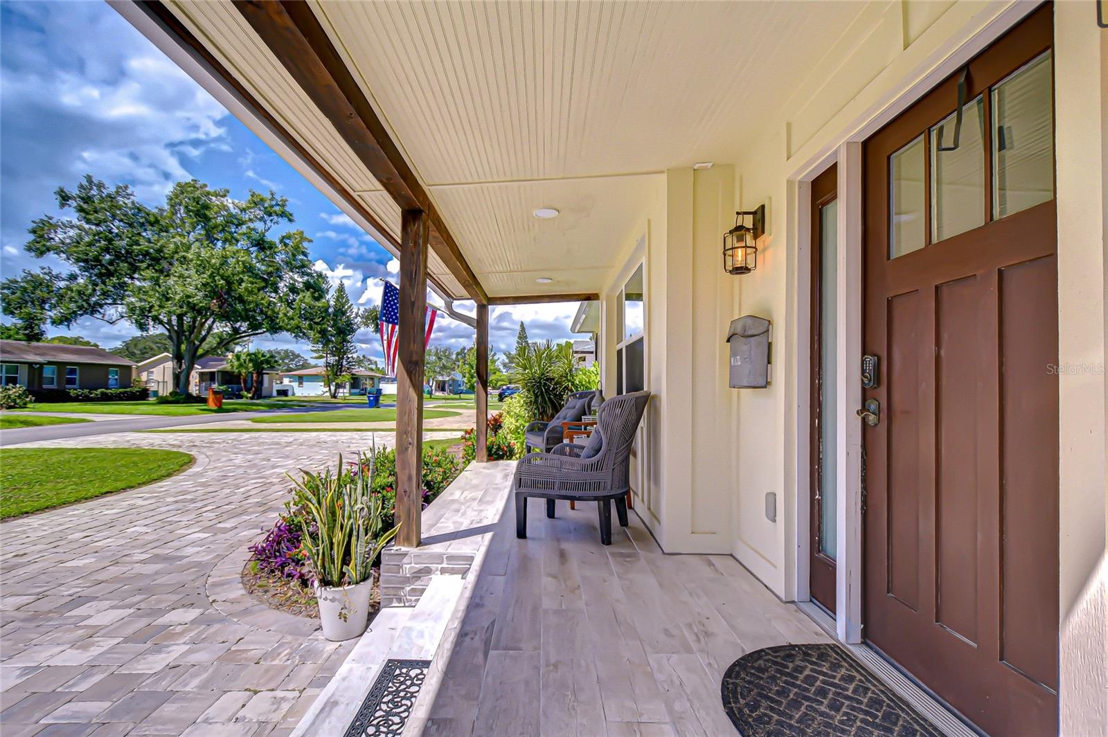 Image 9 of 59 For 1013 Berry Avenue