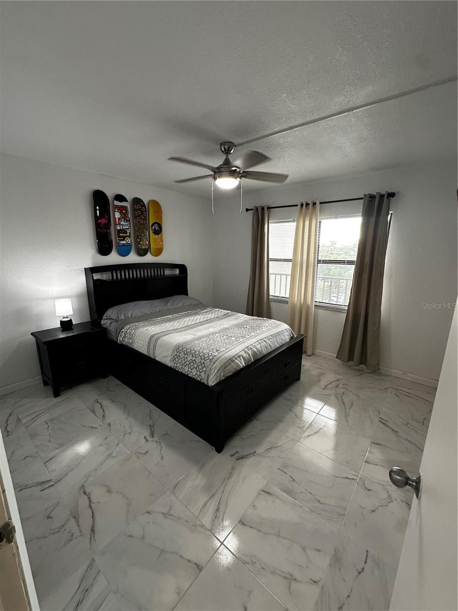 Image 15 of 35 For 800 Cove Cay Drive 4f