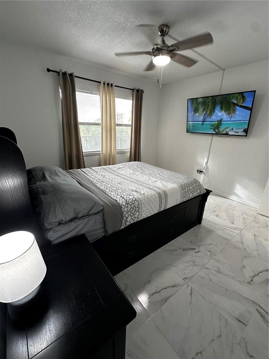 Image 16 of 35 For 800 Cove Cay Drive 4f