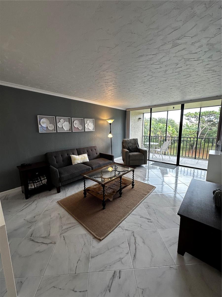 Image 9 of 35 For 800 Cove Cay Drive 4f