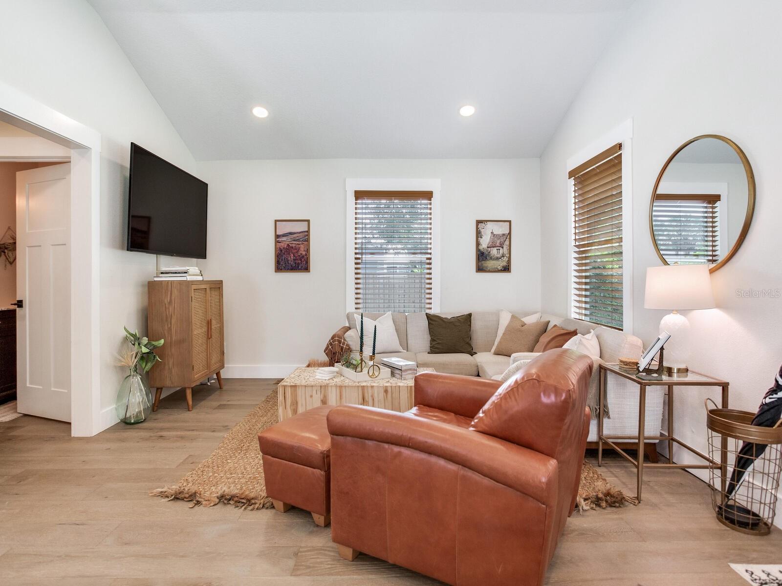 Image 10 of 42 For 207 Idlewild Avenue