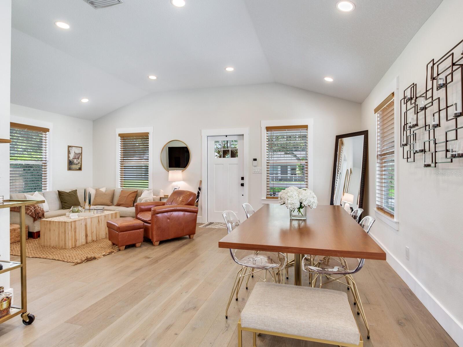 Image 13 of 42 For 207 Idlewild Avenue