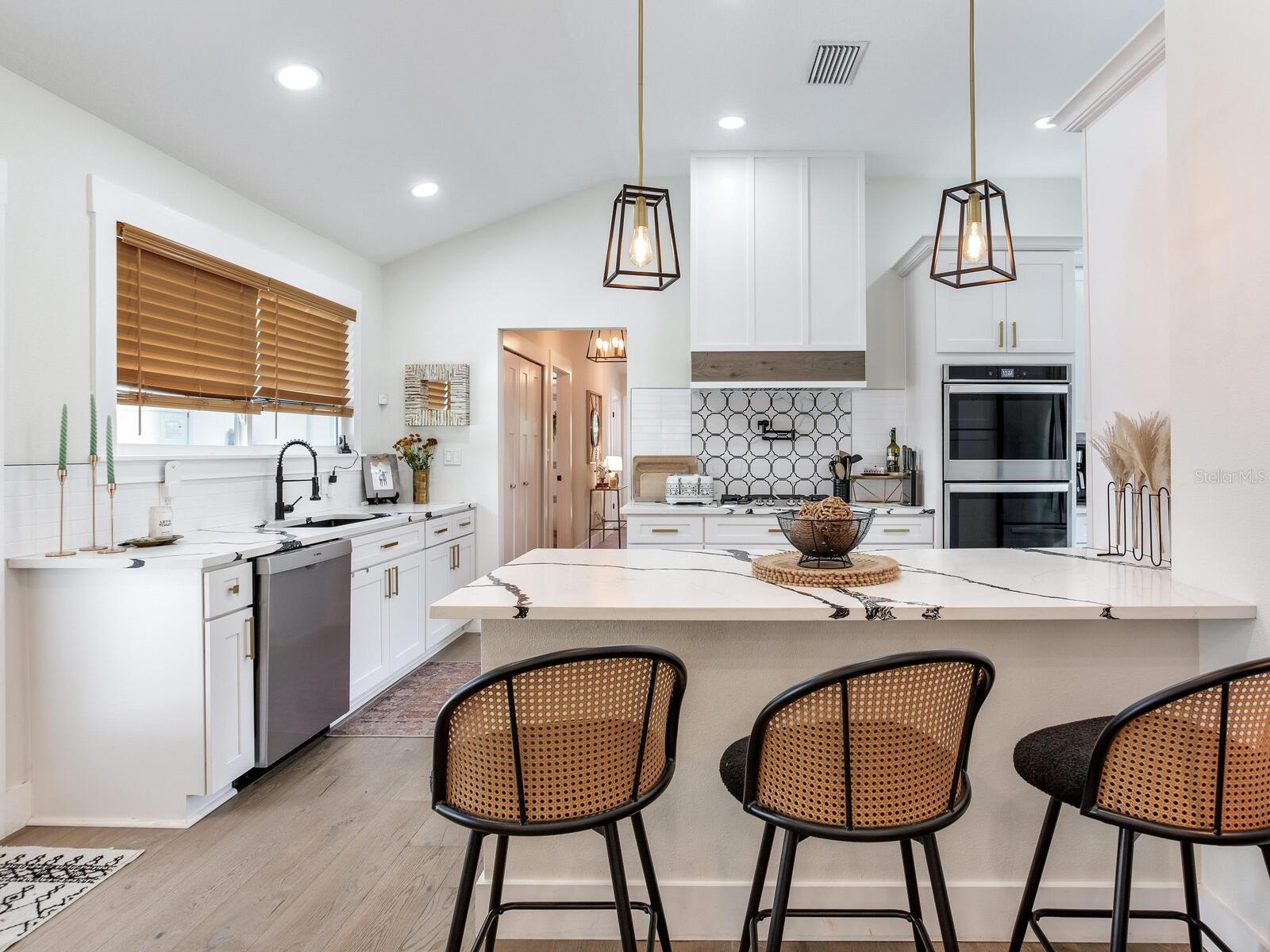 Image 15 of 42 For 207 Idlewild Avenue