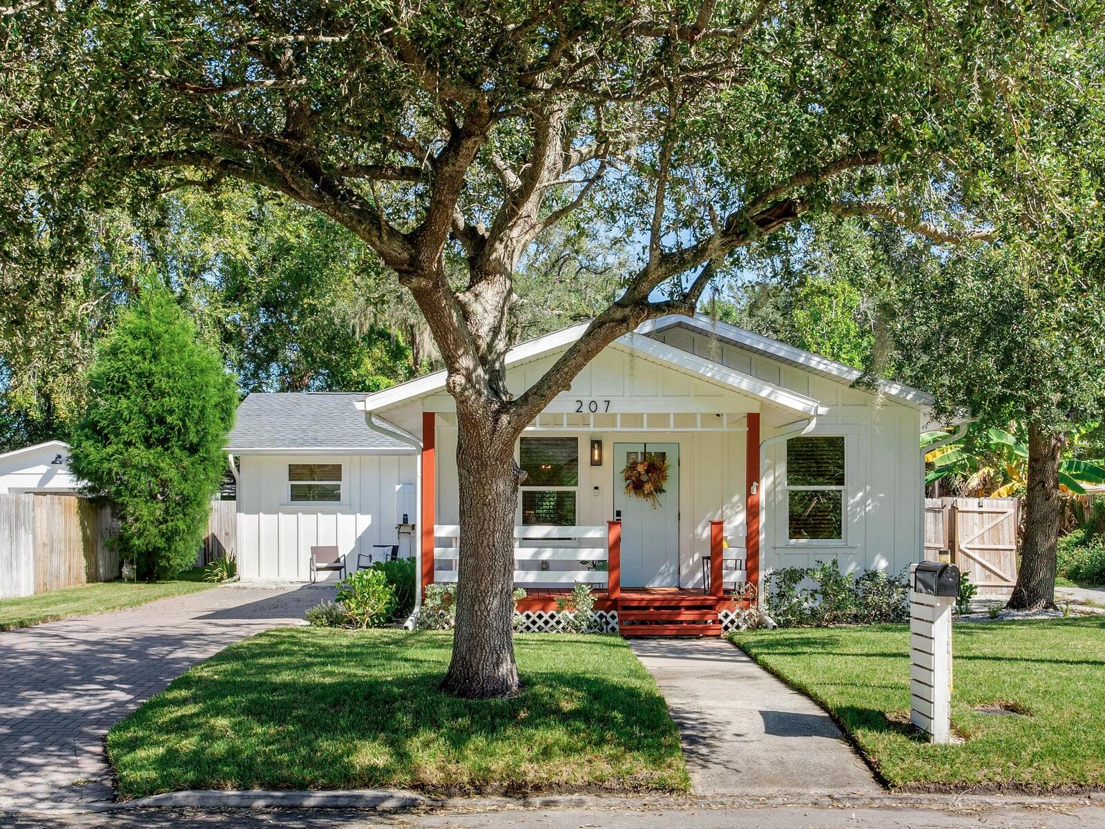 Image 2 of 42 For 207 Idlewild Avenue