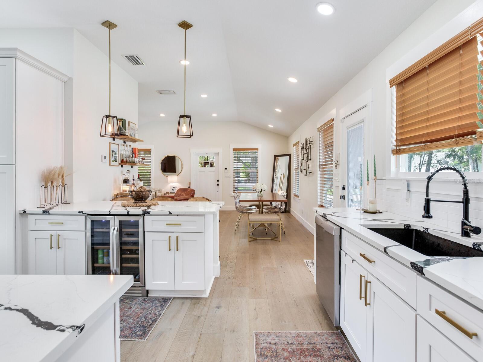 Image 21 of 42 For 207 Idlewild Avenue