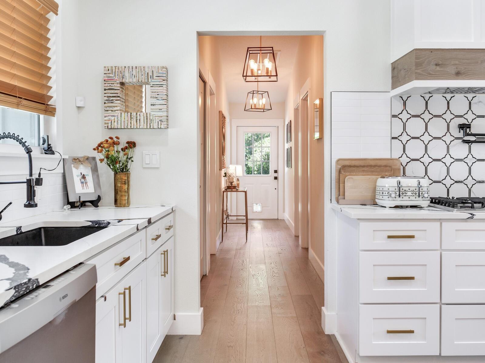 Image 23 of 42 For 207 Idlewild Avenue