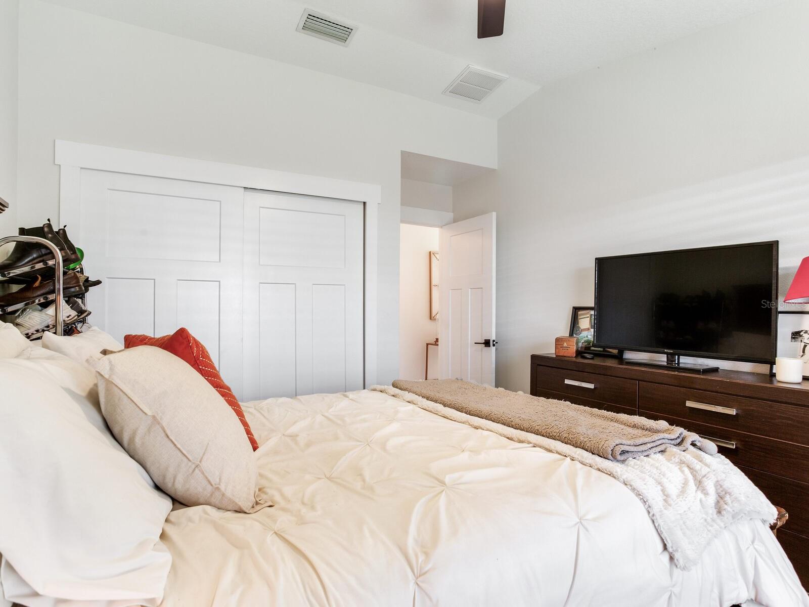Image 30 of 42 For 207 Idlewild Avenue