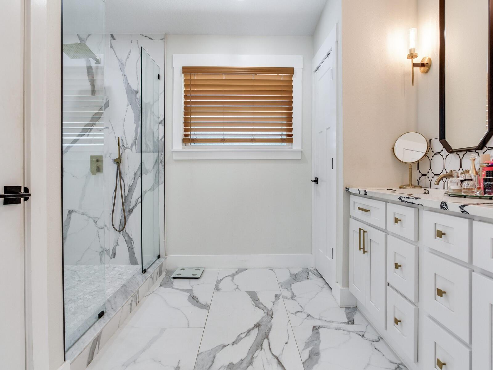 Image 35 of 42 For 207 Idlewild Avenue