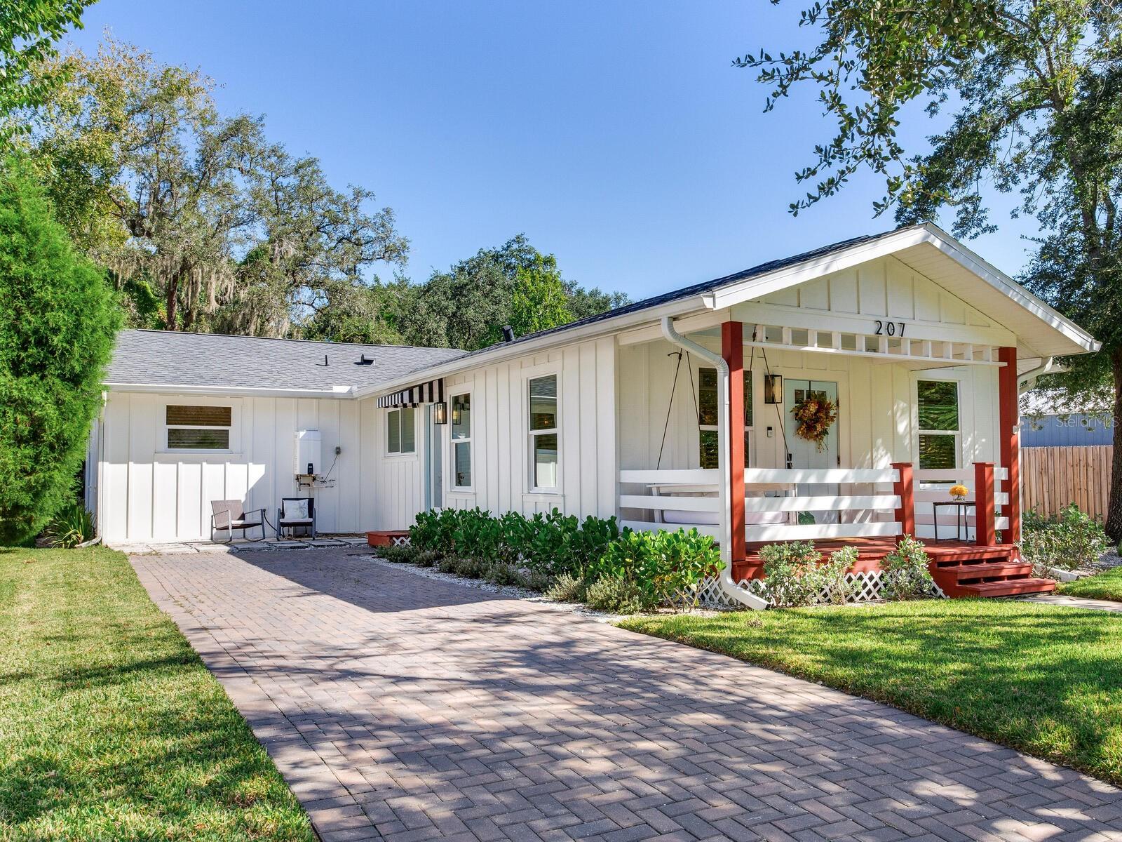 Image 4 of 42 For 207 Idlewild Avenue