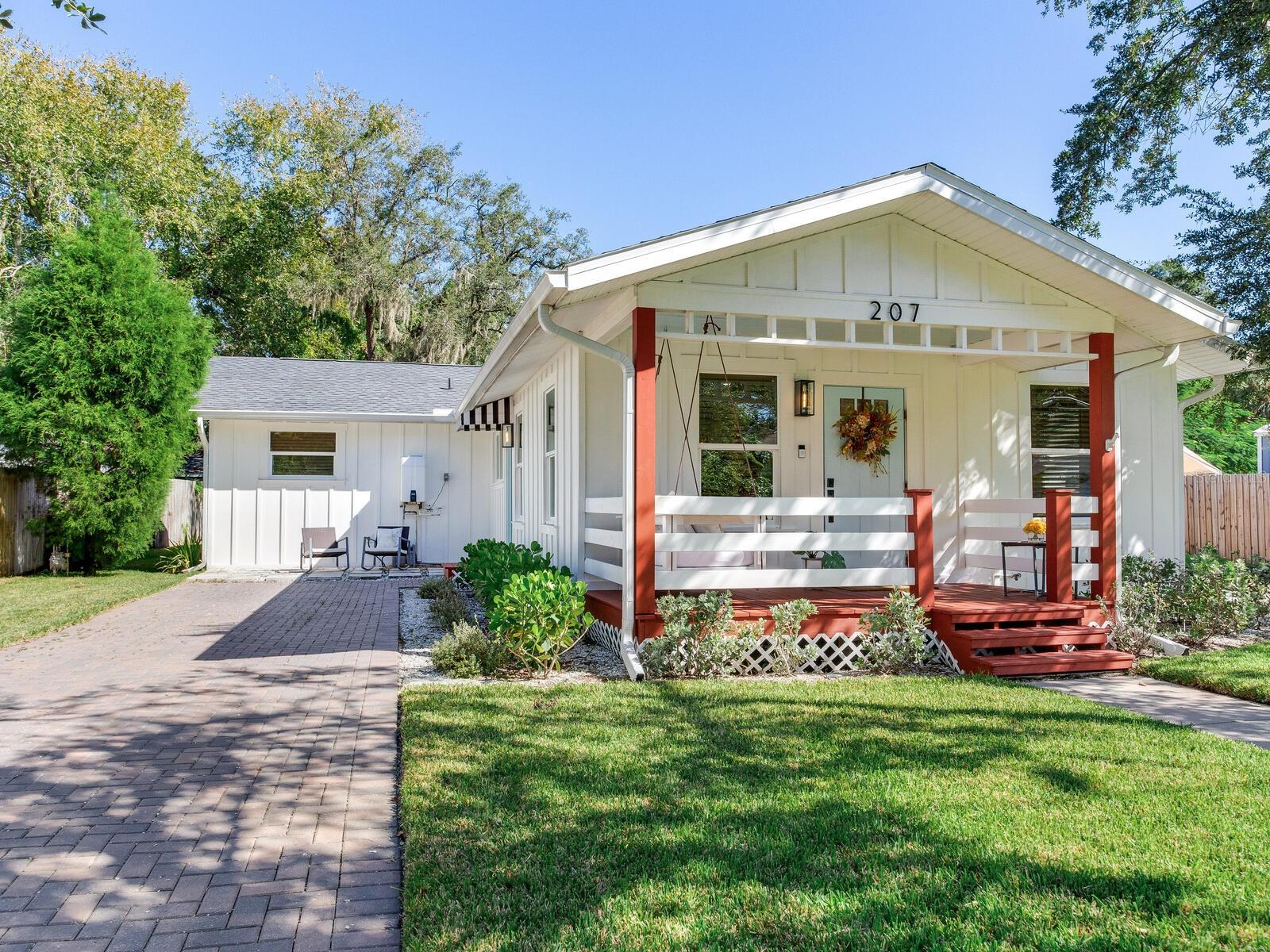 Image 5 of 42 For 207 Idlewild Avenue