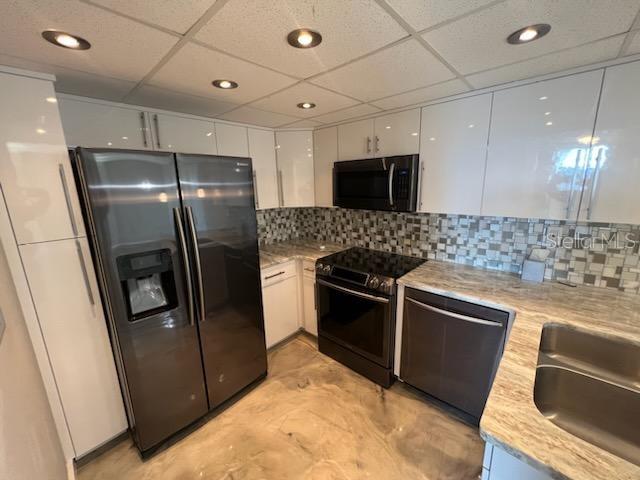 Image 18 of 44 For 3006 Caring Way 410