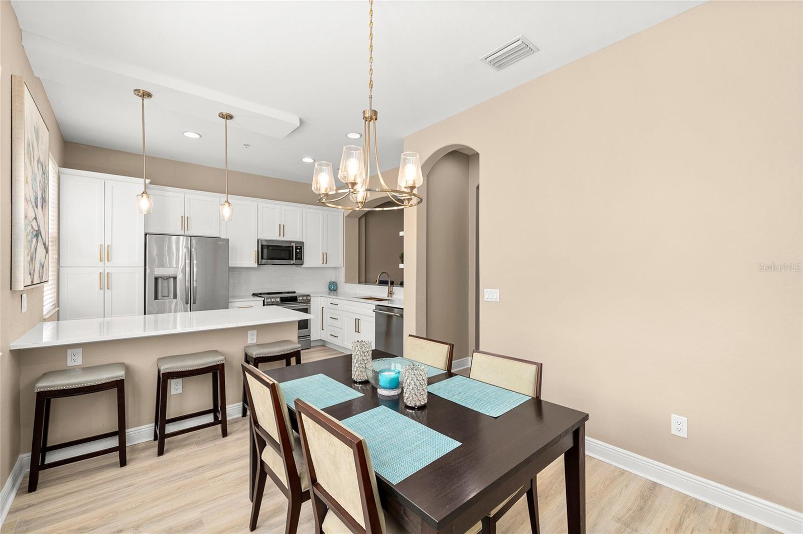 Image 13 of 75 For 5902 Printery Street 103
