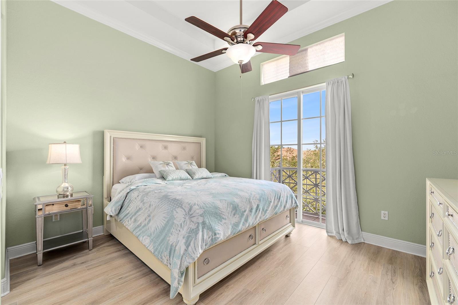 Image 27 of 75 For 5902 Printery Street 103