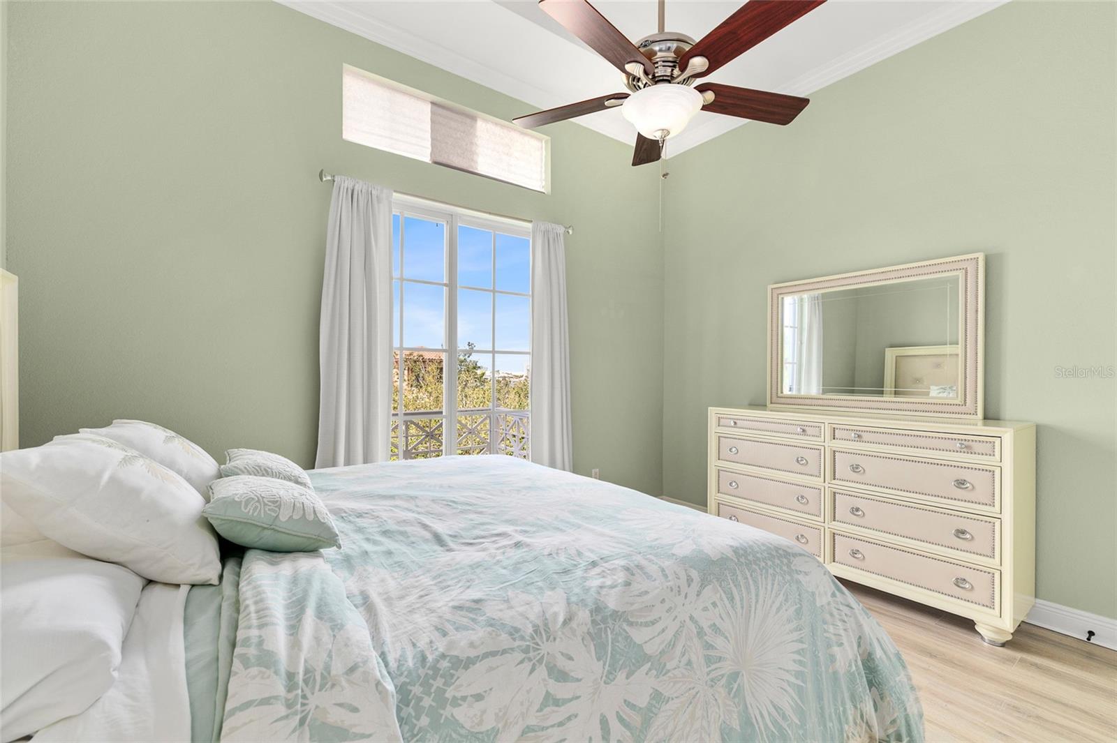 Image 28 of 75 For 5902 Printery Street 103