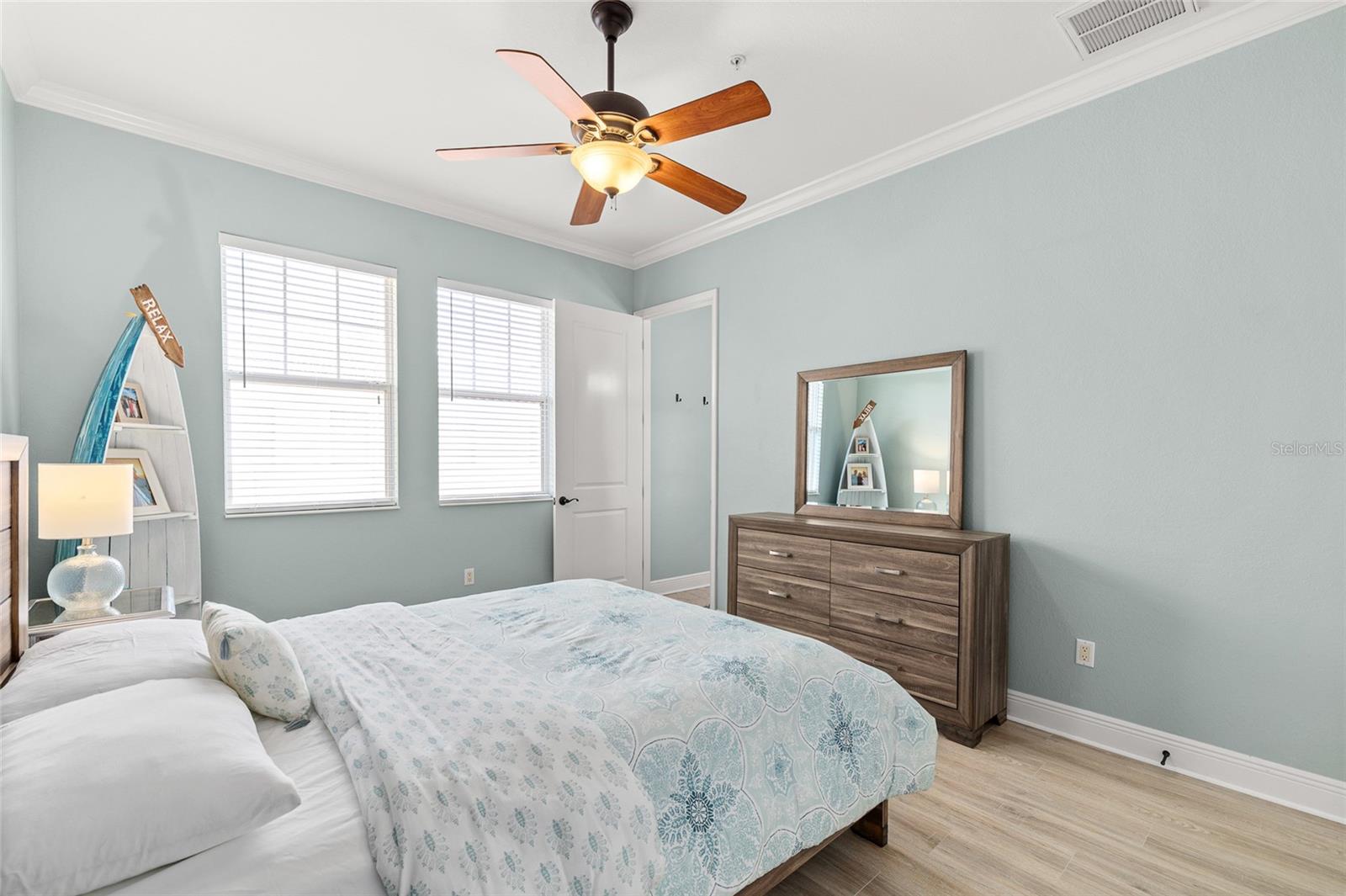 Image 36 of 75 For 5902 Printery Street 103