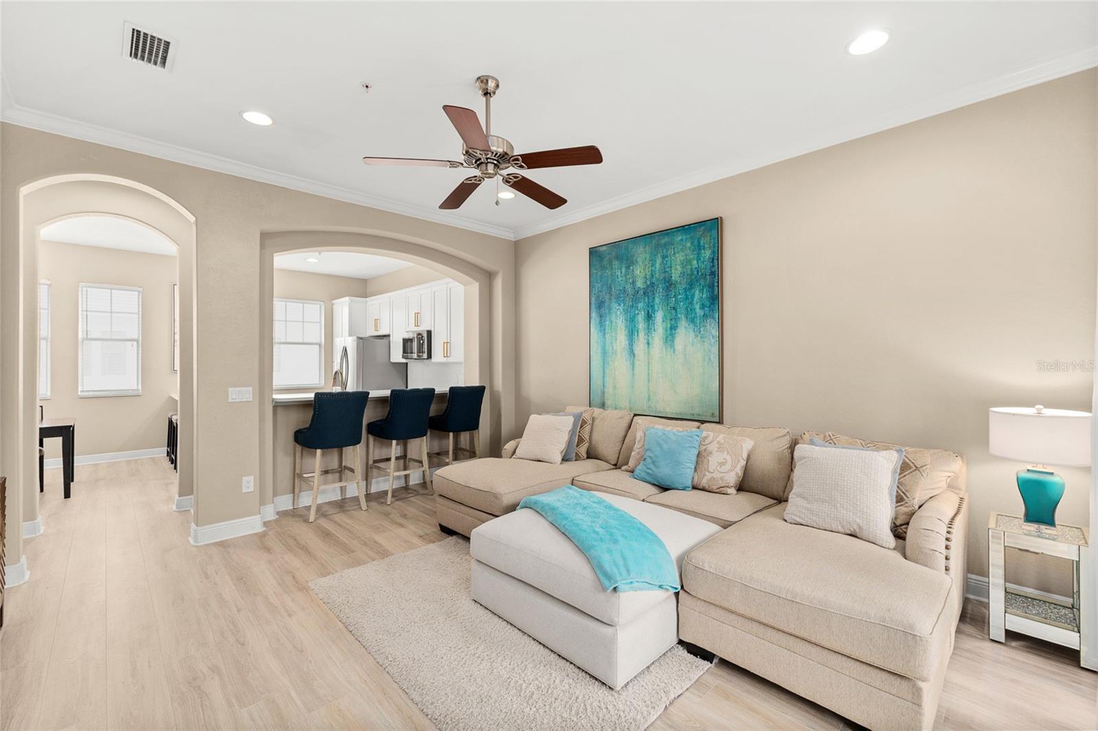 Image 4 of 75 For 5902 Printery Street 103