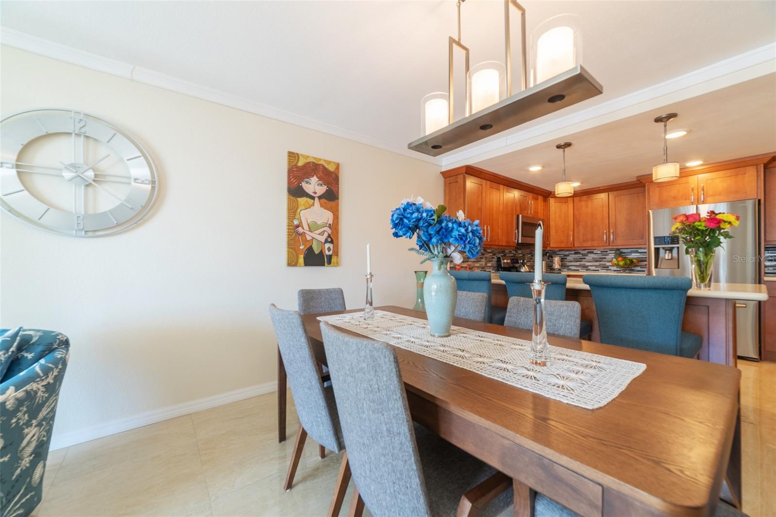 Image 11 of 52 For 1460 Gulf Boulevard 811