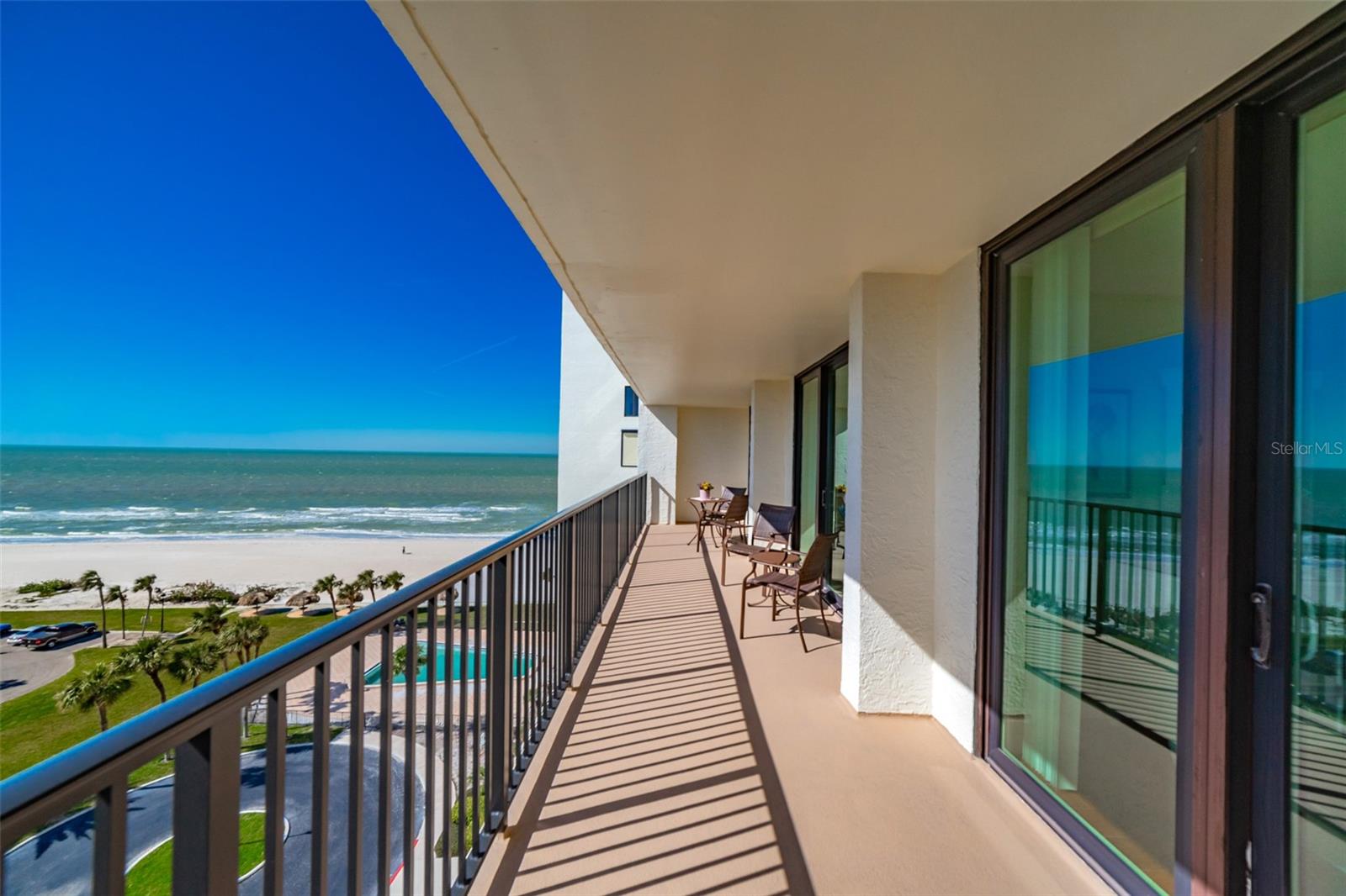 Image 21 of 52 For 1460 Gulf Boulevard 811