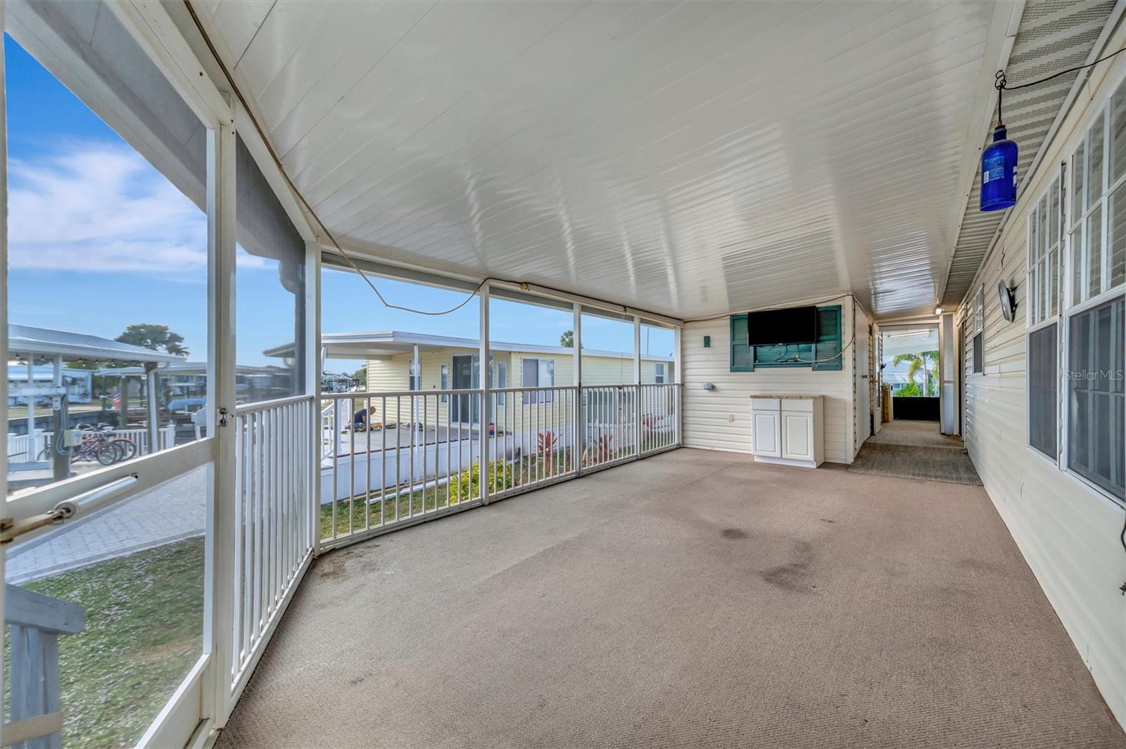 Image 12 of 73 For 142 Saint Thomas Circle