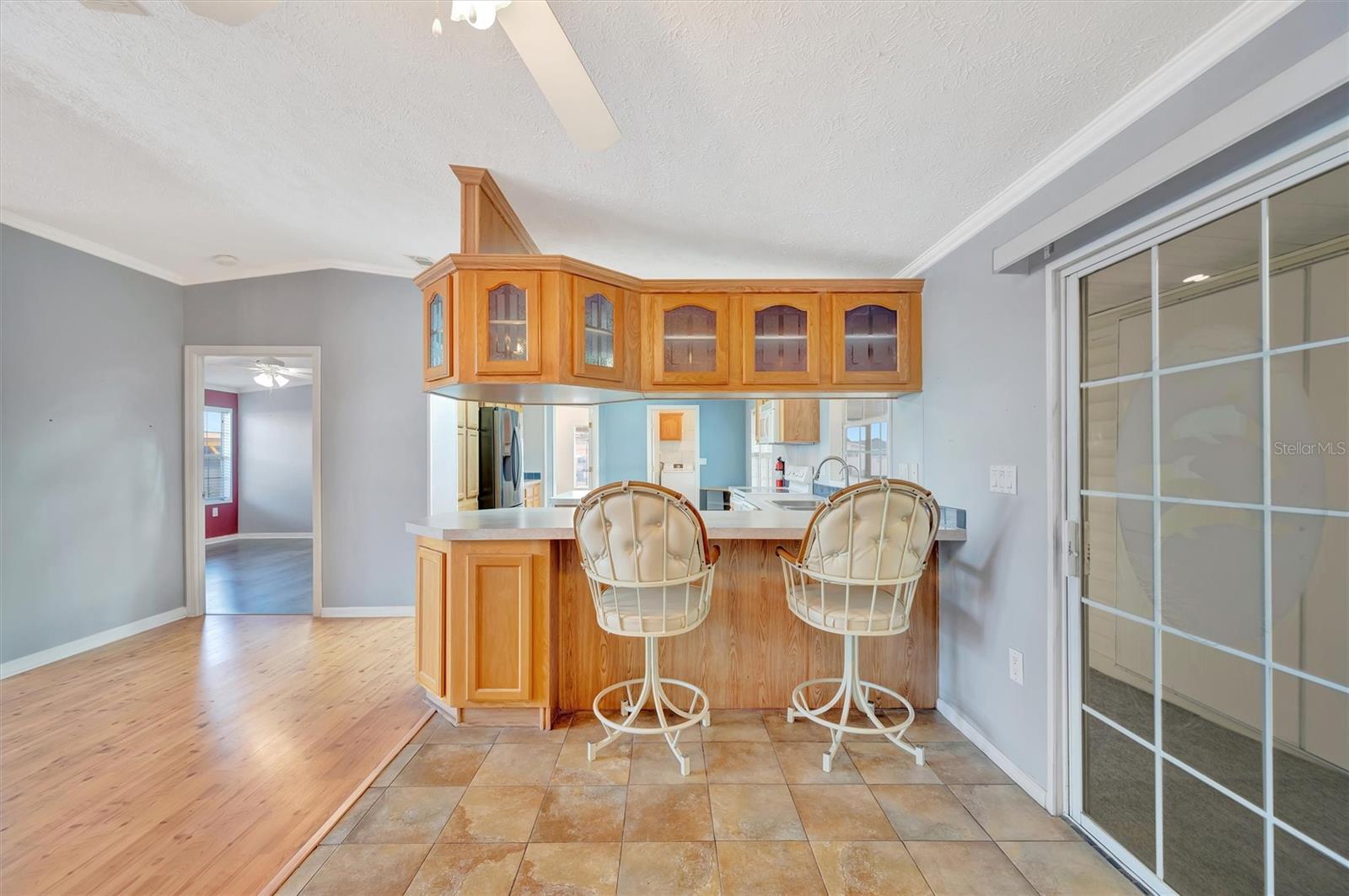 Image 21 of 73 For 142 Saint Thomas Circle