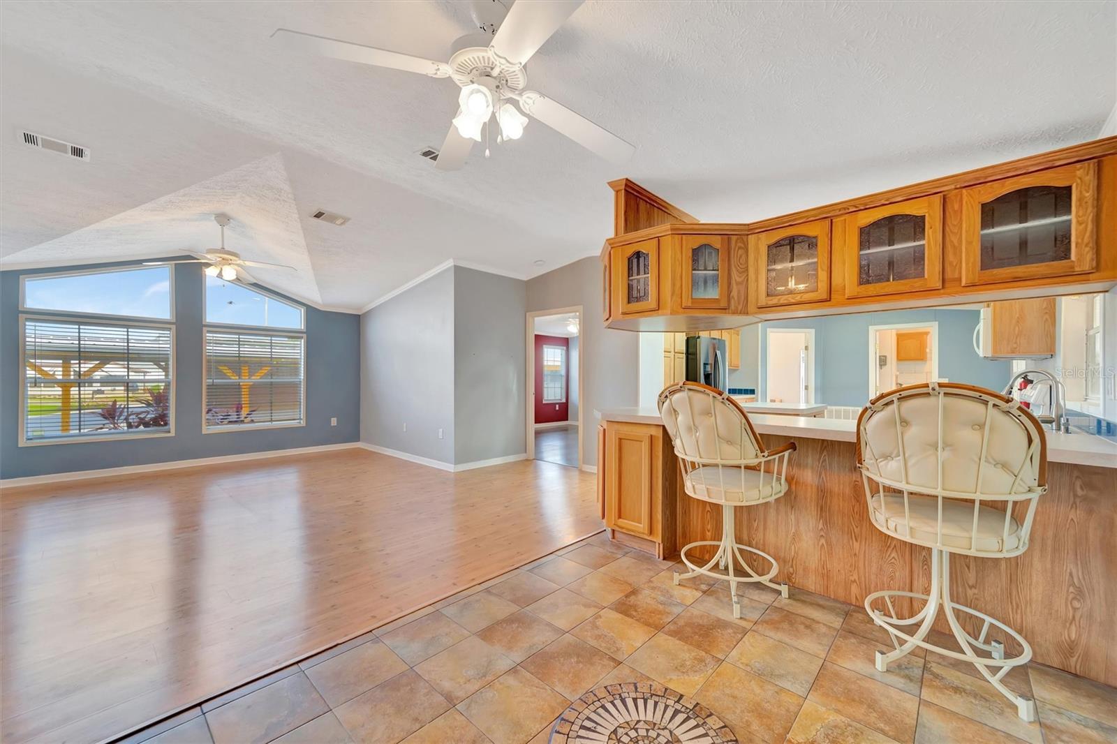 Image 22 of 73 For 142 Saint Thomas Circle