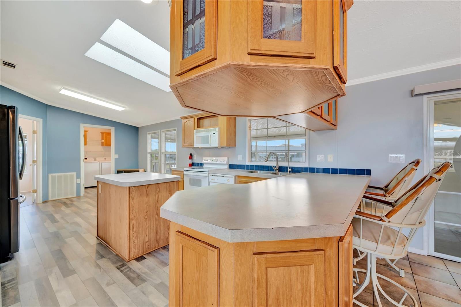 Image 23 of 73 For 142 Saint Thomas Circle