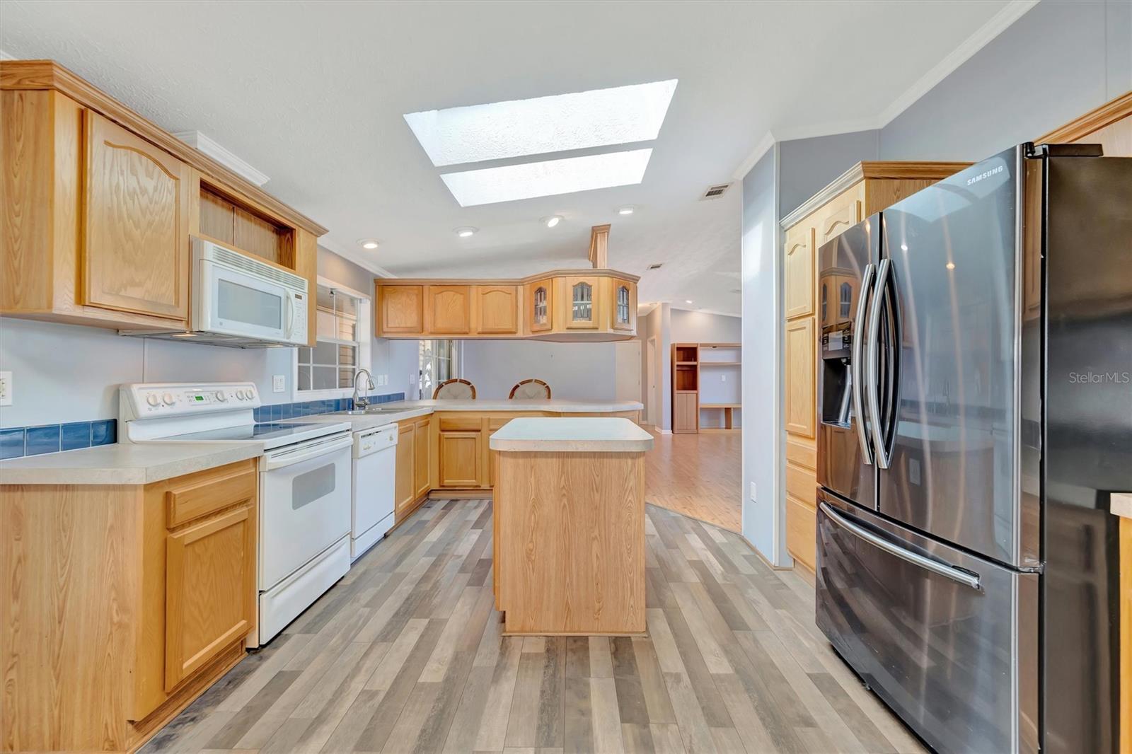 Image 25 of 73 For 142 Saint Thomas Circle