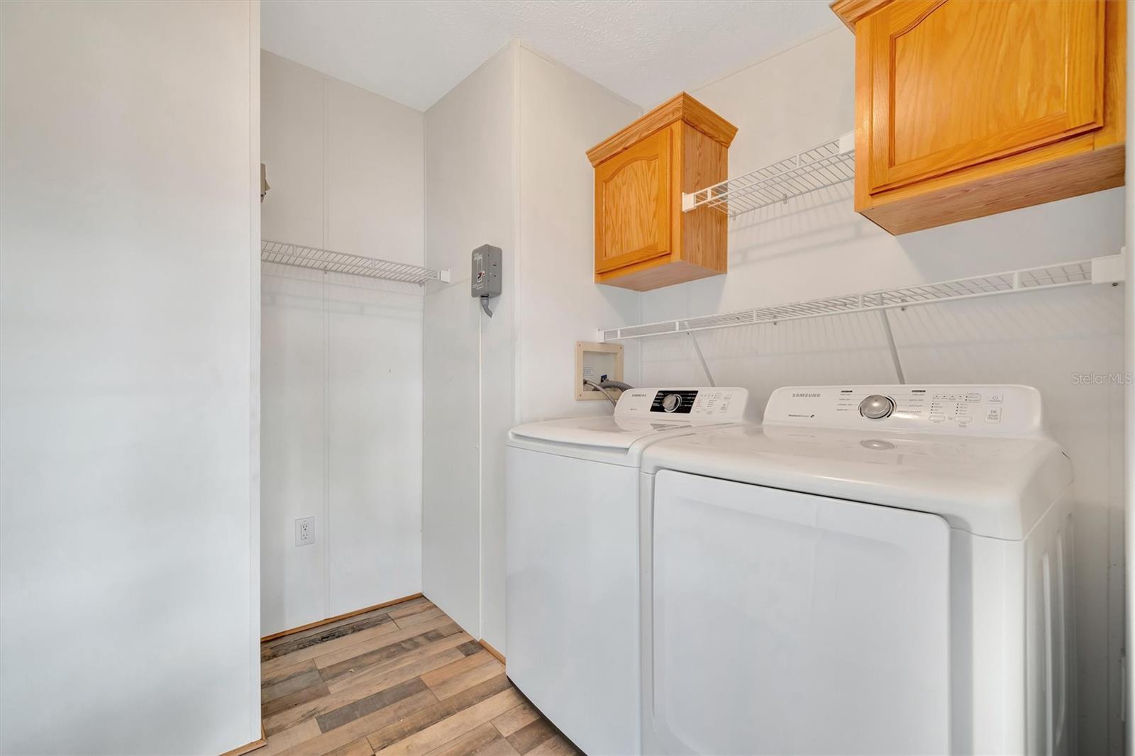 Image 32 of 73 For 142 Saint Thomas Circle