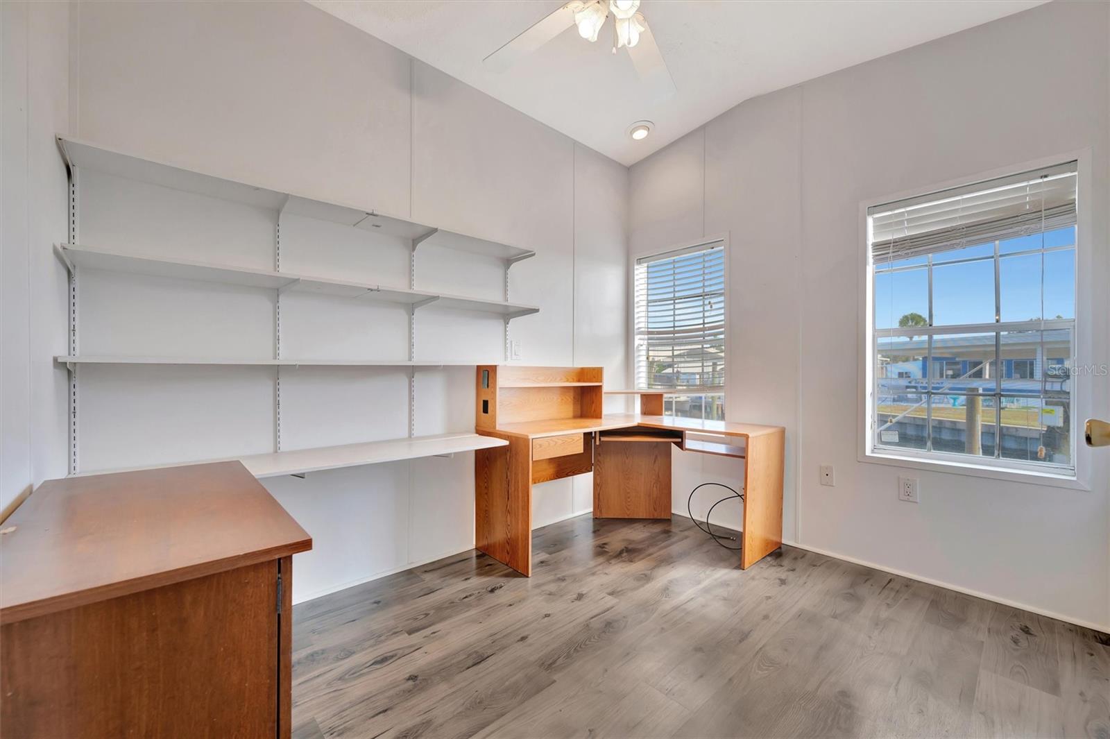 Image 34 of 73 For 142 Saint Thomas Circle