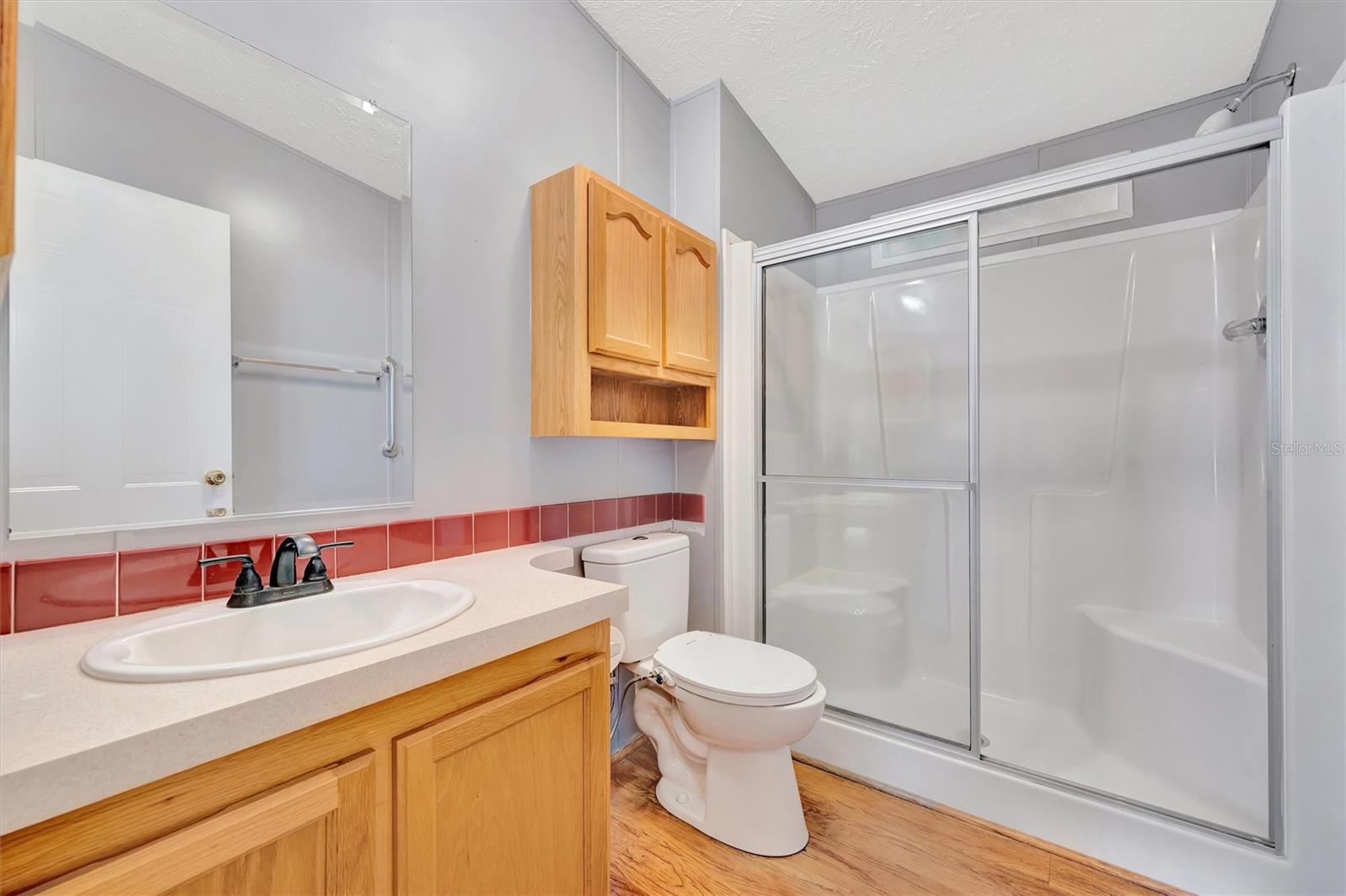 Image 43 of 73 For 142 Saint Thomas Circle