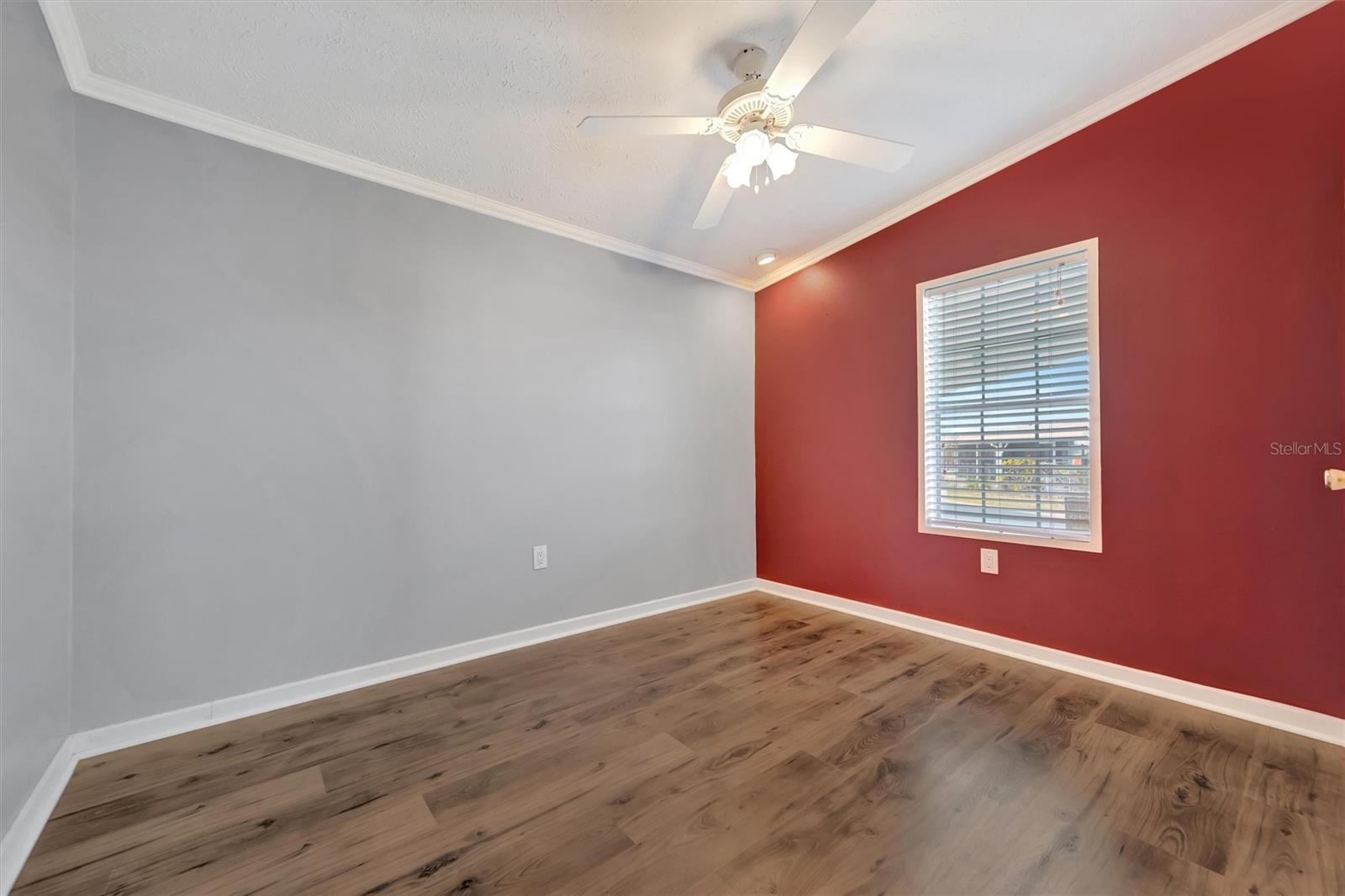 Image 44 of 73 For 142 Saint Thomas Circle