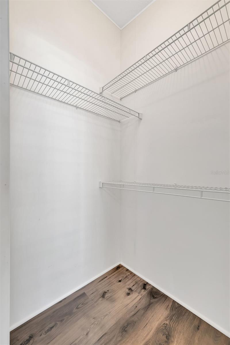 Image 46 of 73 For 142 Saint Thomas Circle