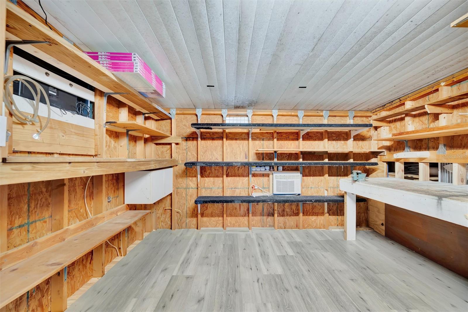 Image 50 of 73 For 142 Saint Thomas Circle