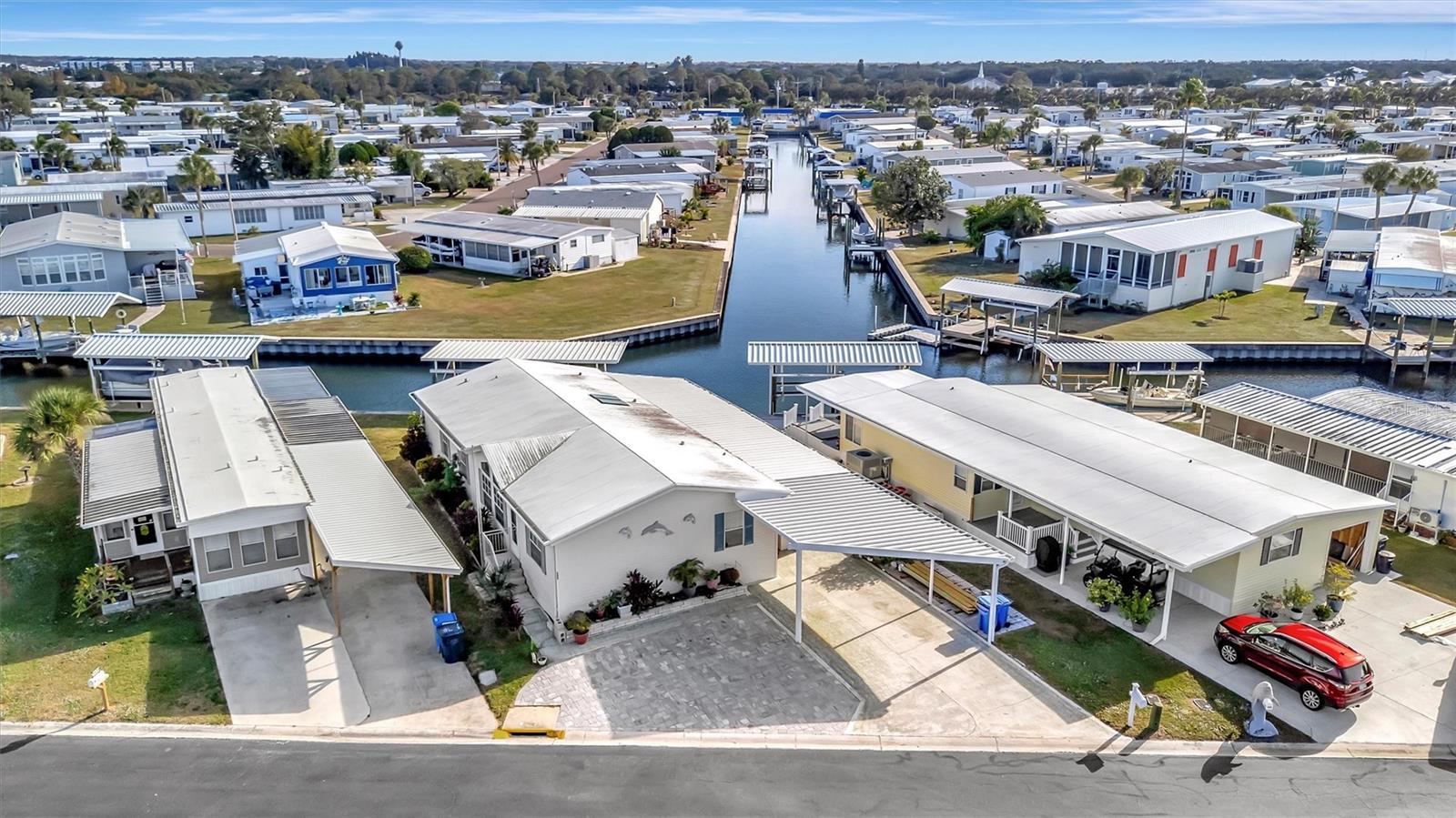 Image 63 of 73 For 142 Saint Thomas Circle