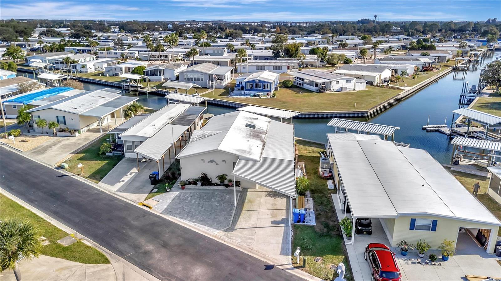 Image 64 of 73 For 142 Saint Thomas Circle