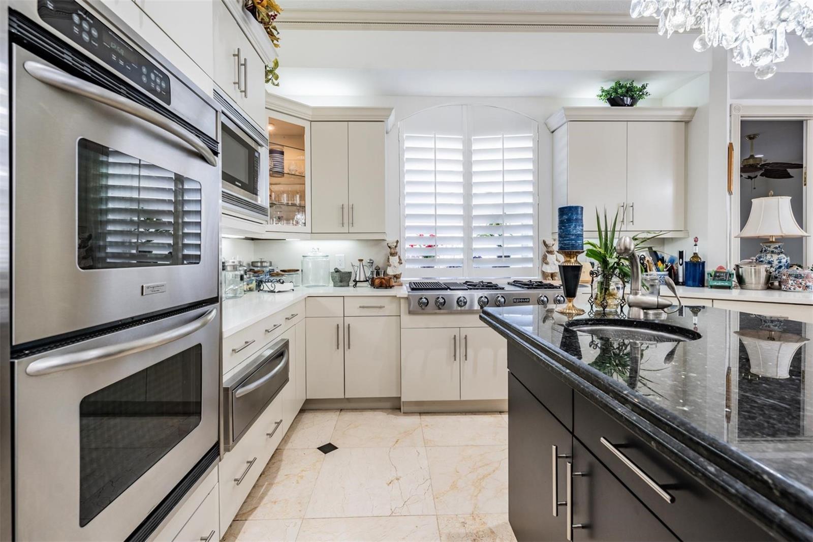 Listing photo id 9 for 10628 Pontofino Circle
