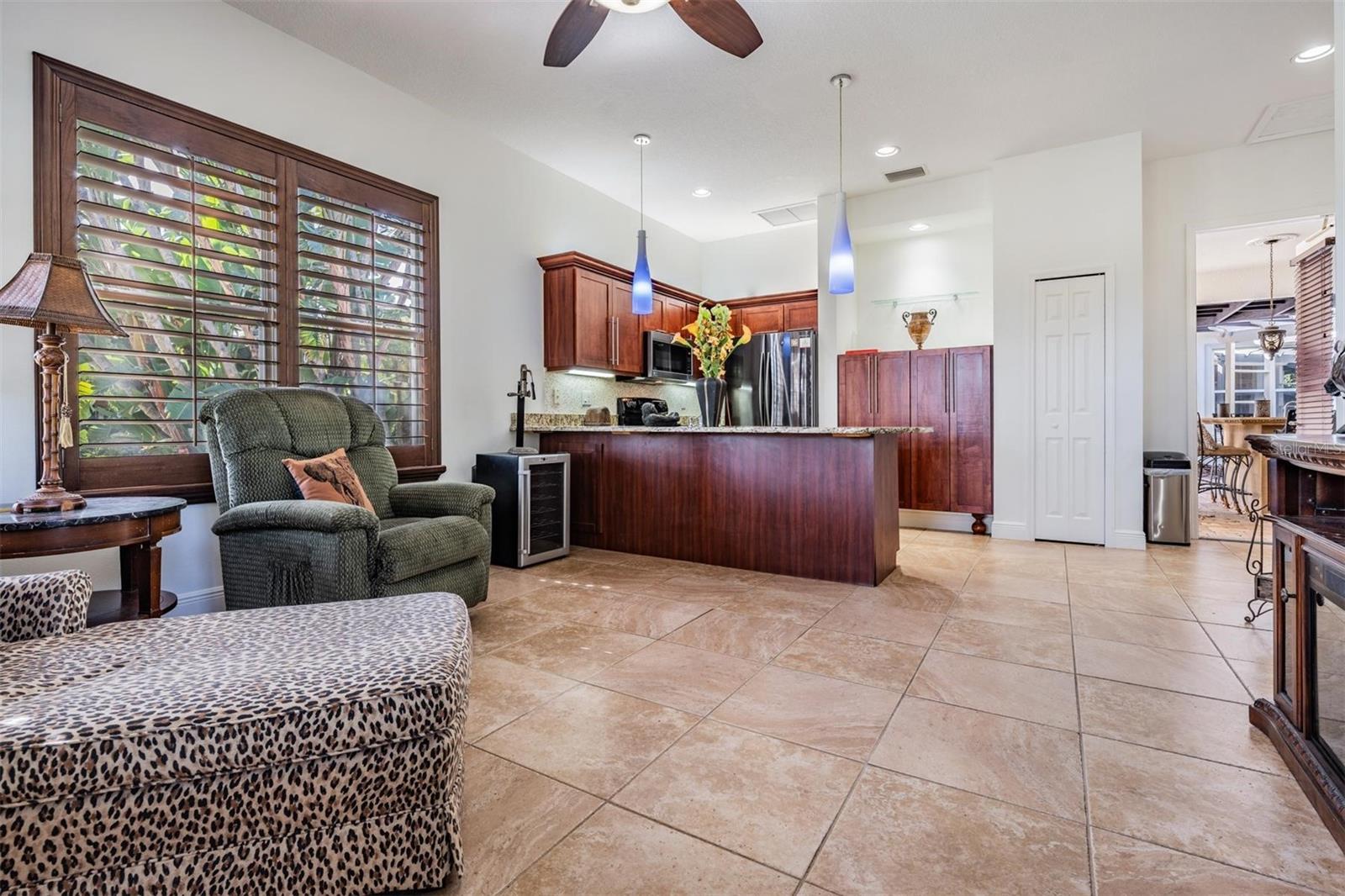 Listing photo id 48 for 10628 Pontofino Circle