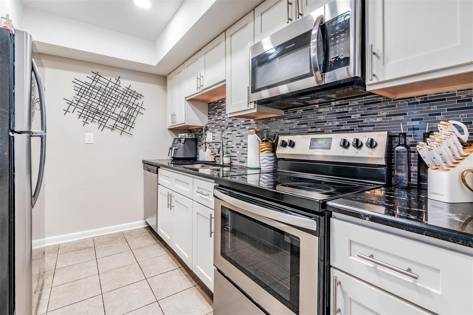 Image 15 of 38 For 782 Village Lake Terrace N 206