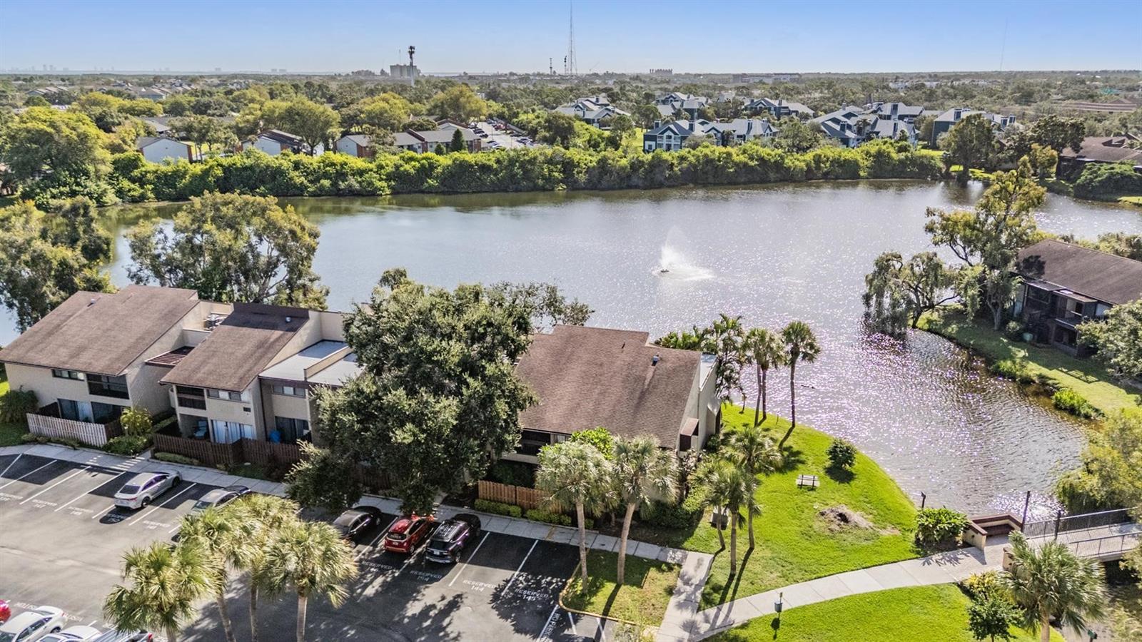 Image 5 of 38 For 782 Village Lake Terrace N 206