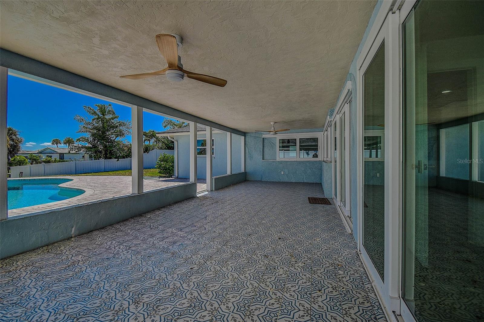 Image 10 of 44 For 4568 40th Street S