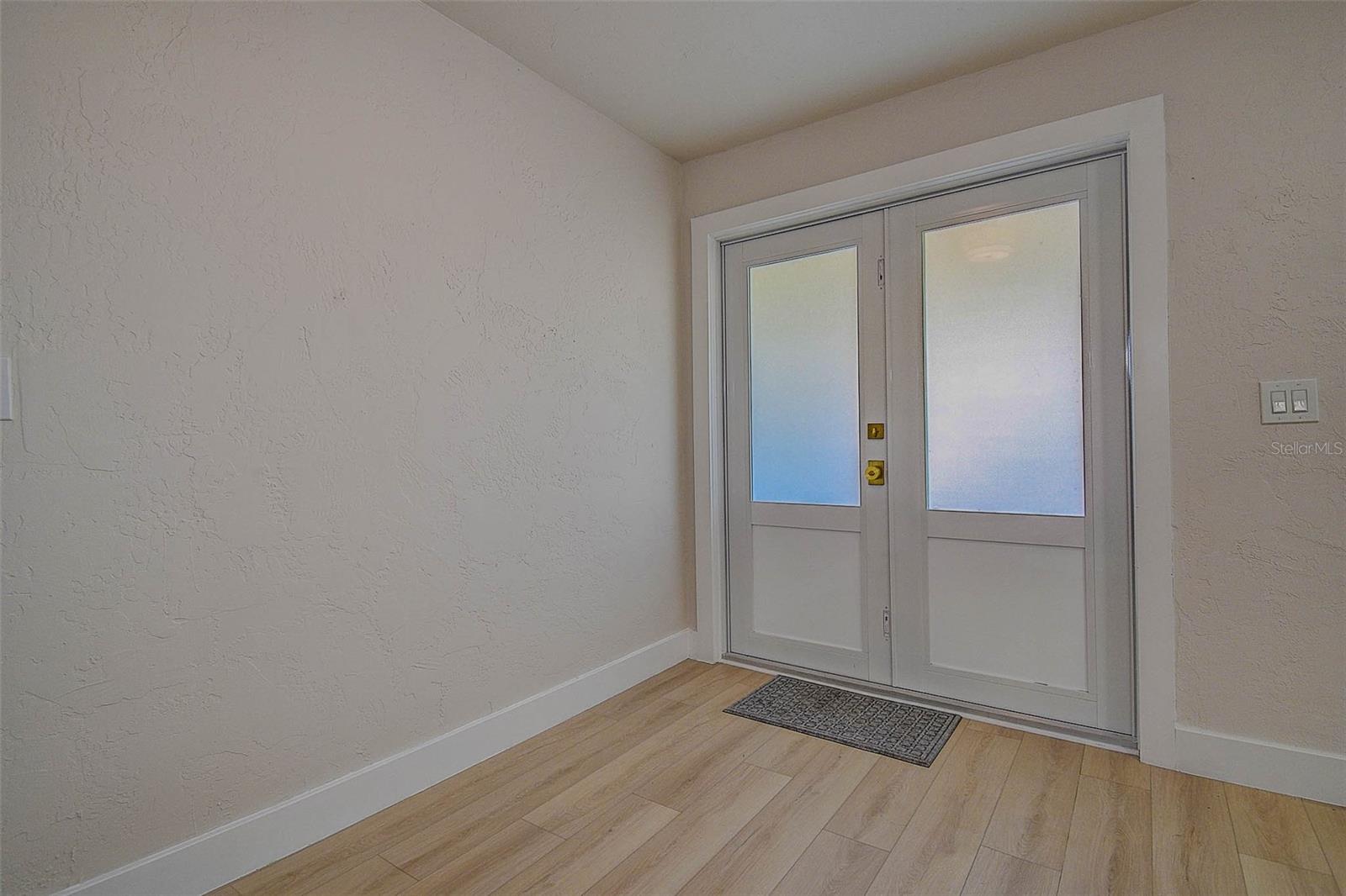 Image 16 of 44 For 4568 40th Street S