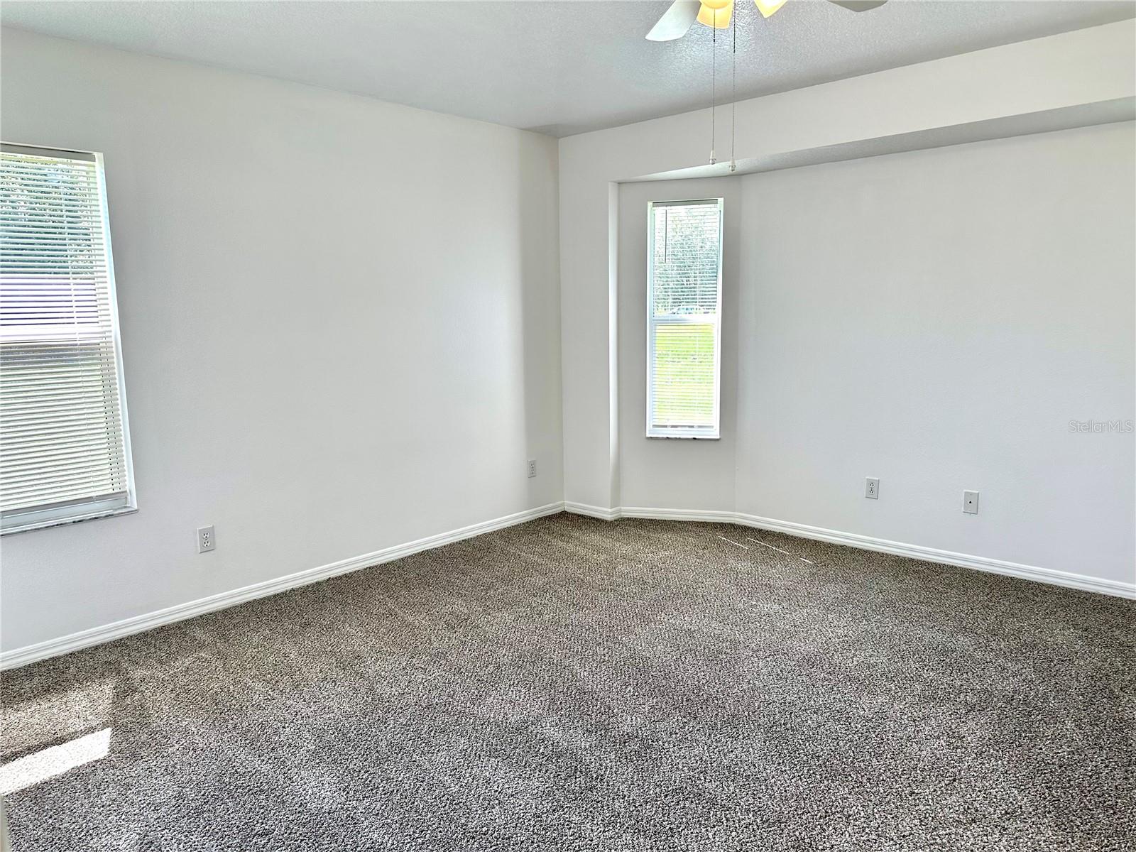 Listing photo id 20 for 4416 Redcoat Drive