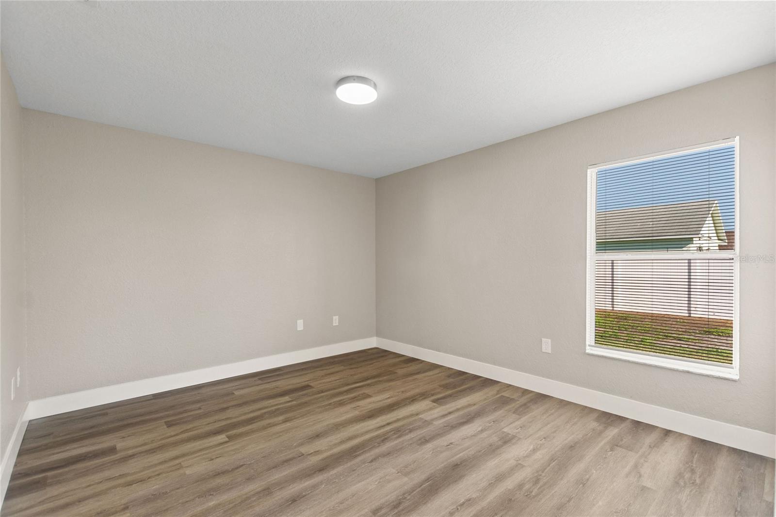 Image 18 of 36 For 2416 Crystal Lake Drive