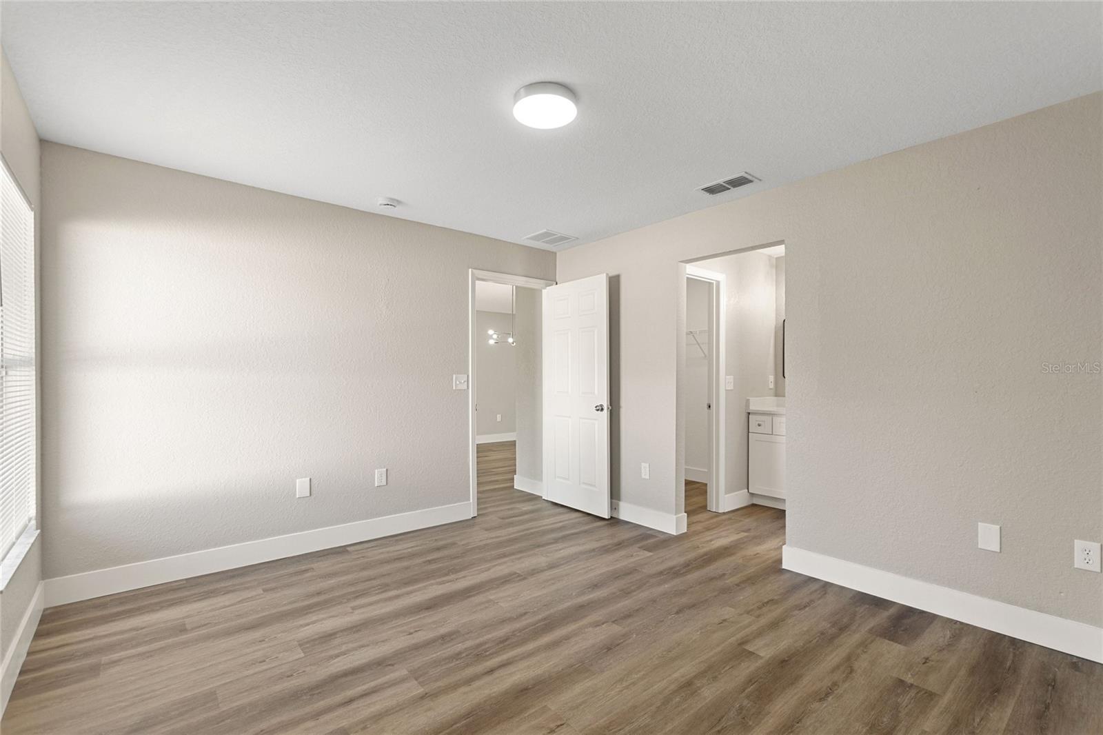 Image 19 of 36 For 2416 Crystal Lake Drive