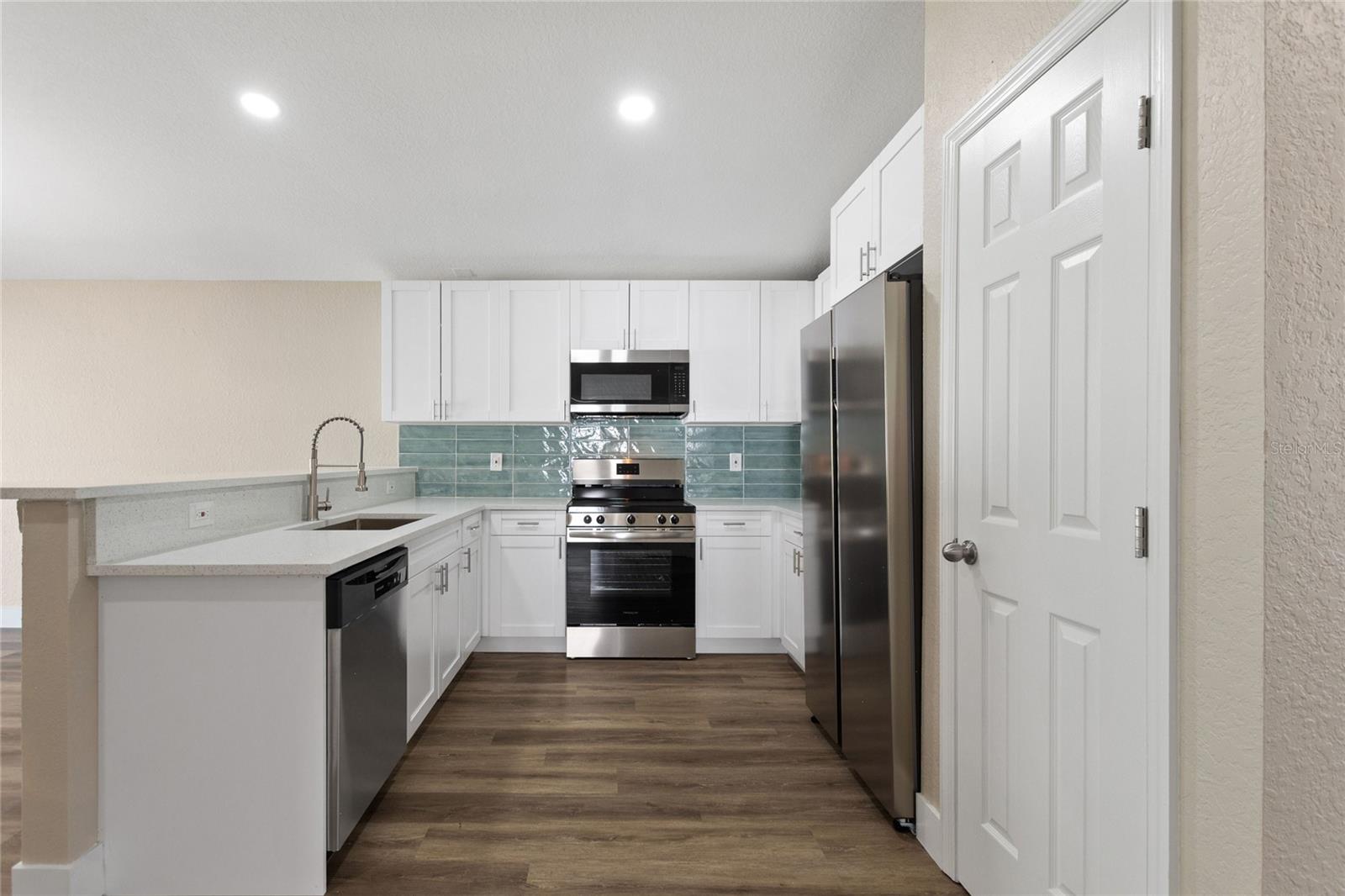 Image 8 of 36 For 2416 Crystal Lake Drive