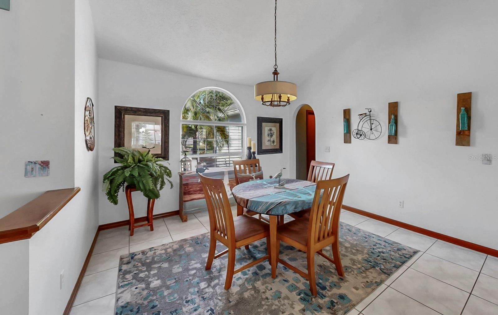Image 10 of 44 For 3608 Cresta Court