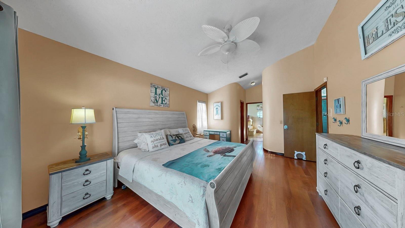 Image 20 of 44 For 3608 Cresta Court