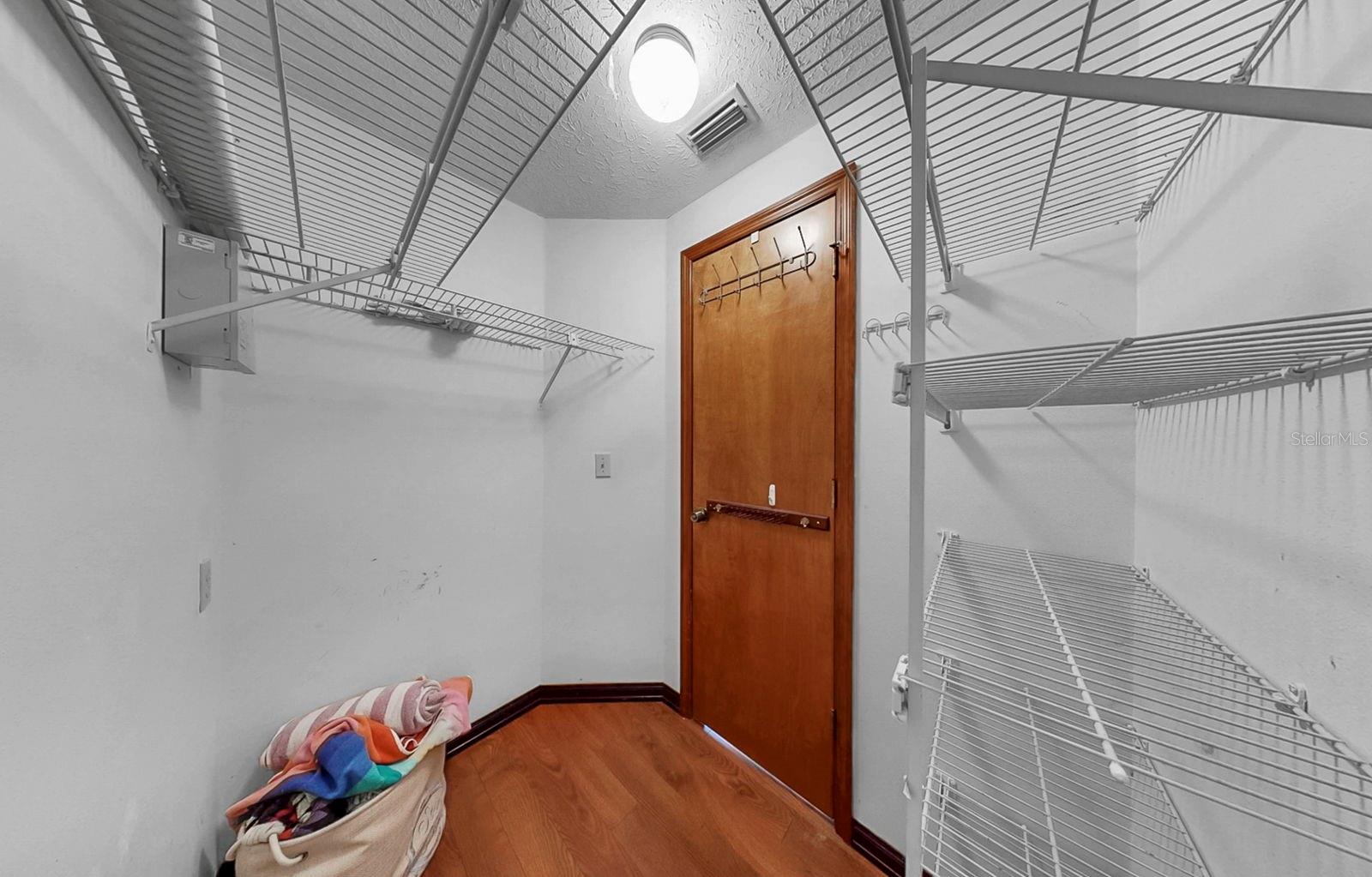 Image 22 of 44 For 3608 Cresta Court