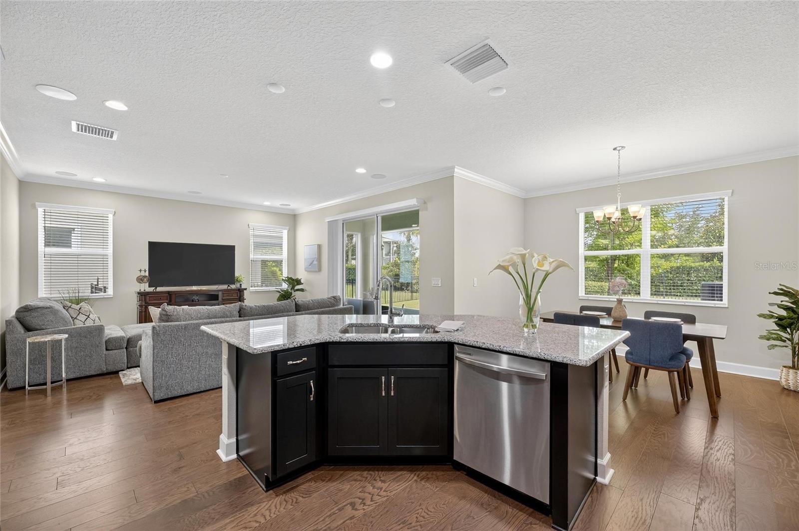 Image 18 of 76 For 5534 Silver Sun Drive